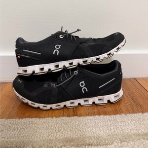 On cloud Black and White Athletic Shoes